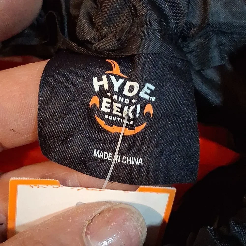 Hide and EEK costume image
